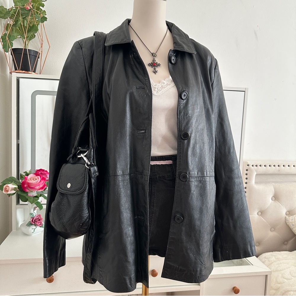 Vintage Black Women's leather Jacket